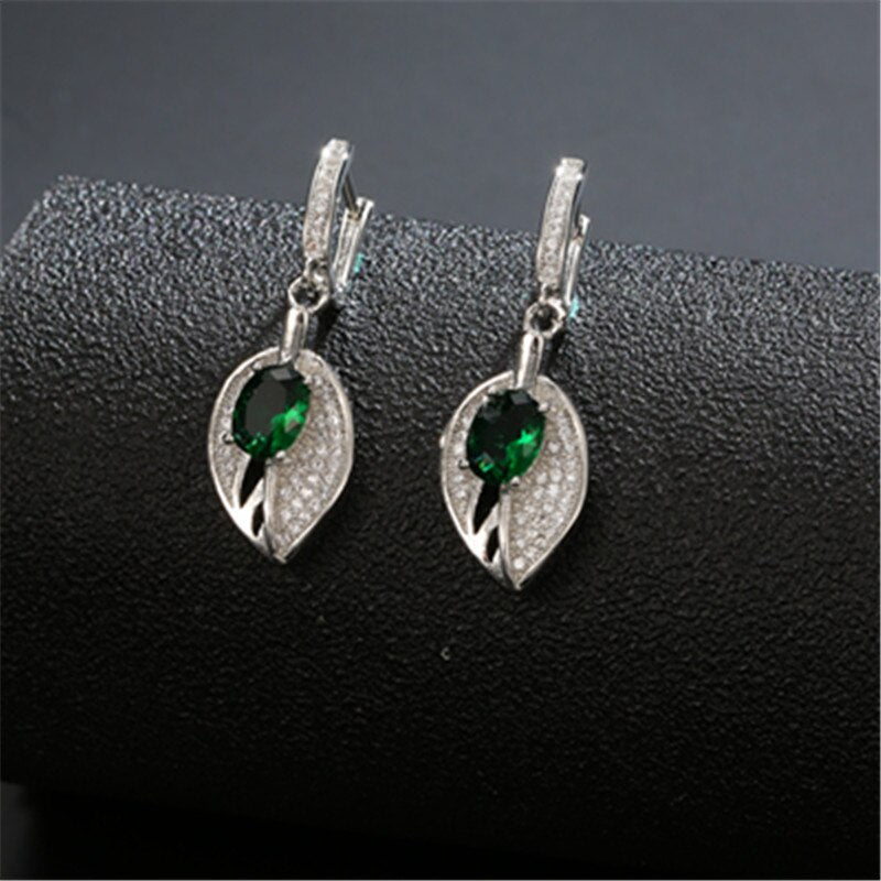 New elongated green zircon long leaf ladies earrings Explosive fashion, generous domineering woman's ear accessories 2018 - EssentialBoutiques 